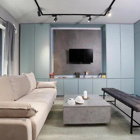 Lovely Industrial Studio With Netflix *