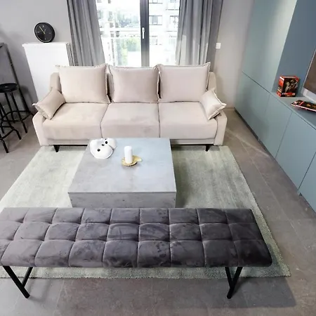 Lovely Industrial Studio With Netflix * ブカレスト