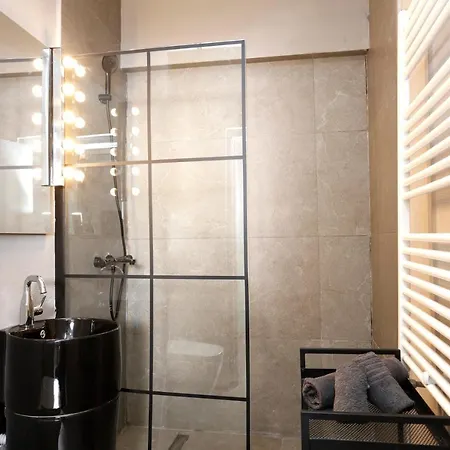 Lovely Industrial Studio With Netflix *